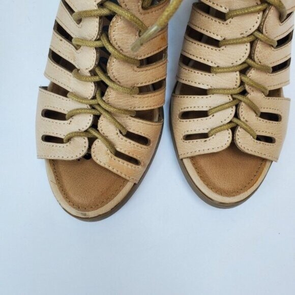 Neutral Nude Cage Heel Booties 7.5 EUC! NWOT - Picture 3 of 12